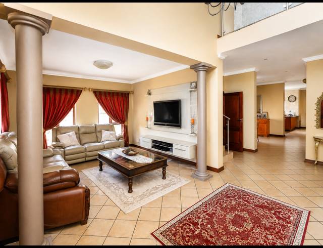 4 BEDROOM HOUSE FOR SALE IN MIDSTREAM ESTATE